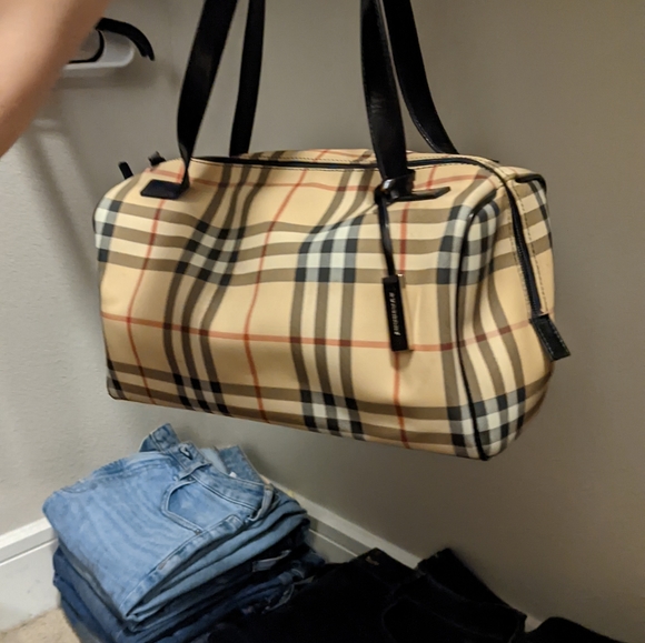 Burberry coated canvas vintage shoulder bag. - Picture 14 of 14